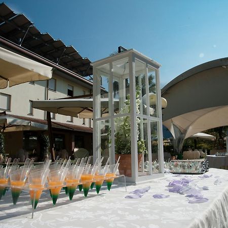 Hotel 2 Magnolie Piancogno Eksteriør billede