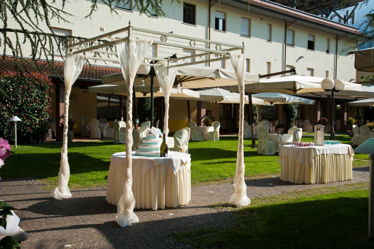 Hotel 2 Magnolie Piancogno Eksteriør billede
